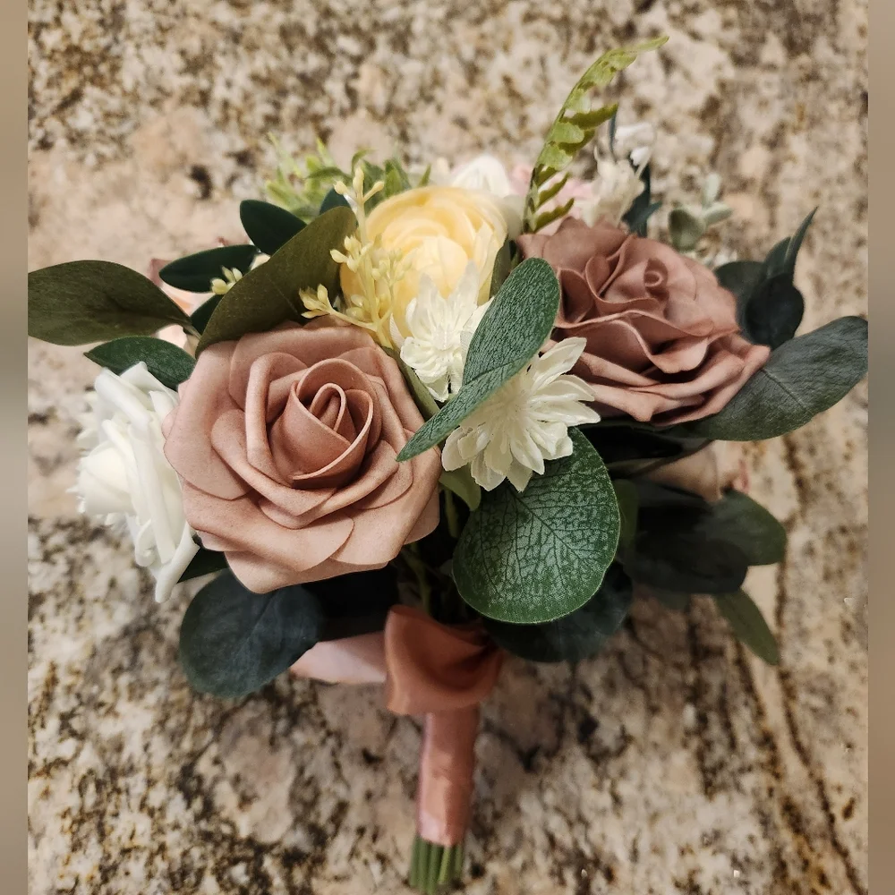 Ling’s Moments Bridal Bouquet in Dusty Rose & Cream Wedding, Like New Plus Extra